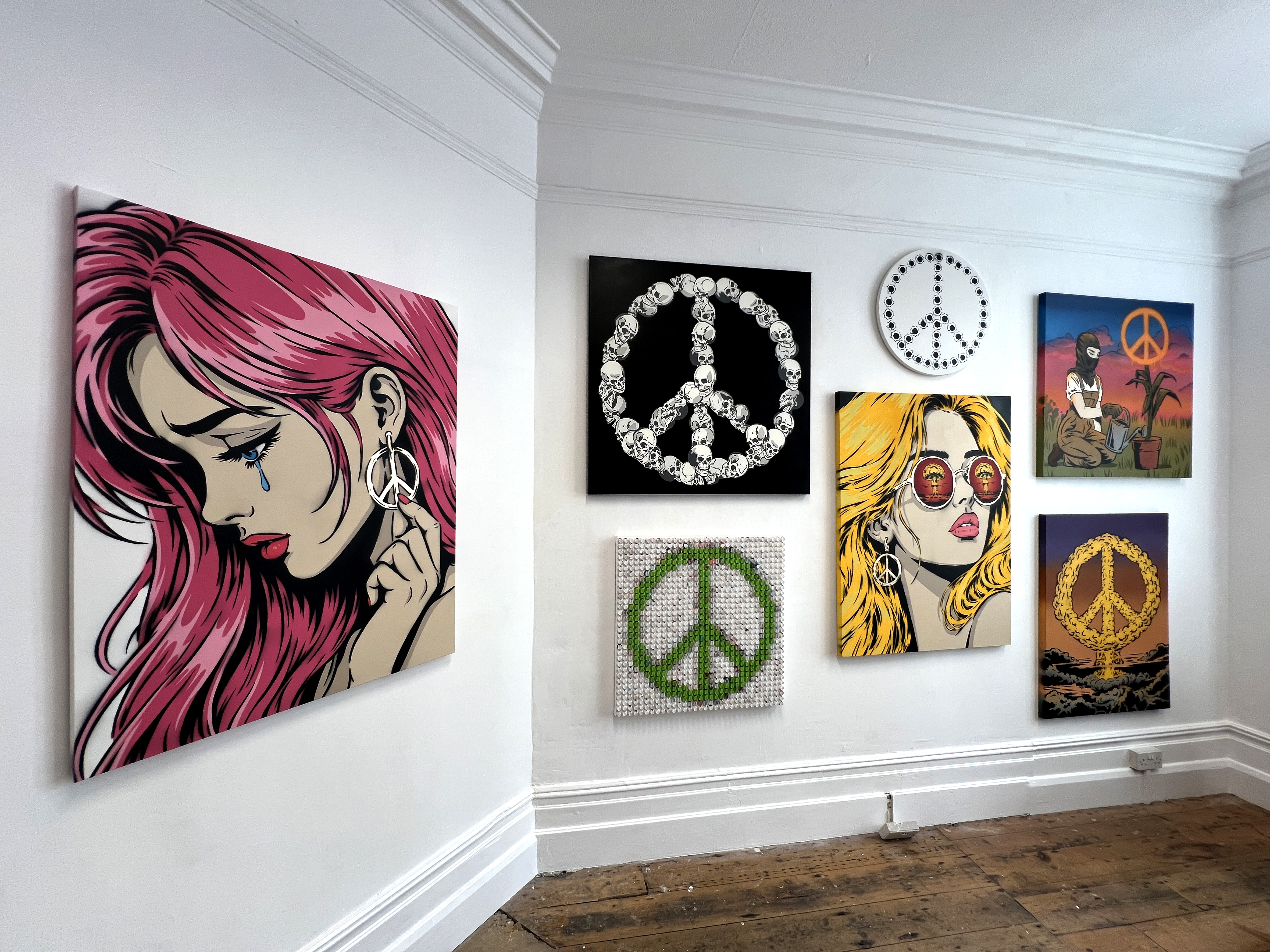 ☮ Gallery Exhibition